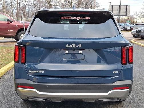 2025 Kia Sorento S
