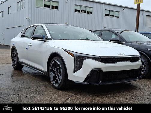 2025 Kia K4 GT-Line