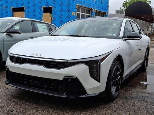 2025 Kia K4 GT-Line