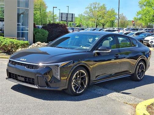2025 Kia K4 GT-Line