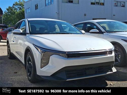 2025 Kia K4 EX