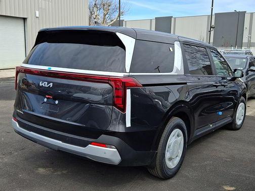 2026 Kia Carnival LX