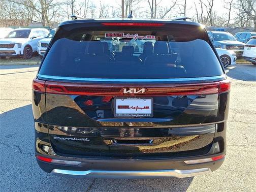 2022 Kia Carnival SX