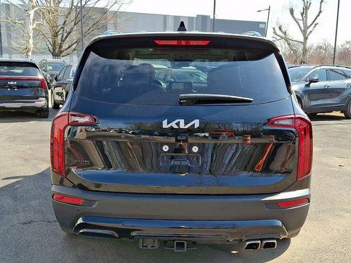 Ebony Black 2022 Kia Telluride EX