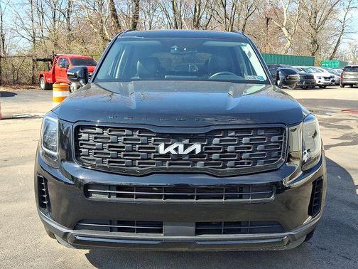 Ebony Black 2022 Kia Telluride EX