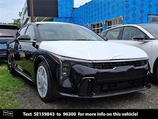 2025 Kia K4 GT-Line