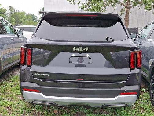 2025 Kia Sorento LX