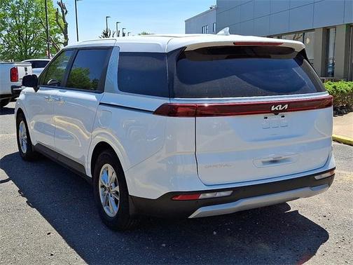 2023 Kia Carnival LX