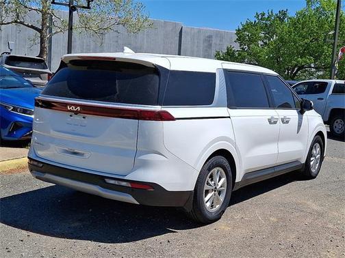 2023 Kia Carnival LX