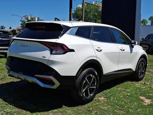 Snow White Pearl 2023 Kia Sportage Hybrid LX