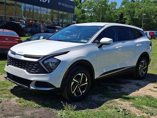 Snow White Pearl 2023 Kia Sportage Hybrid LX