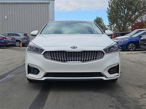 2017 Kia Cadenza Technology