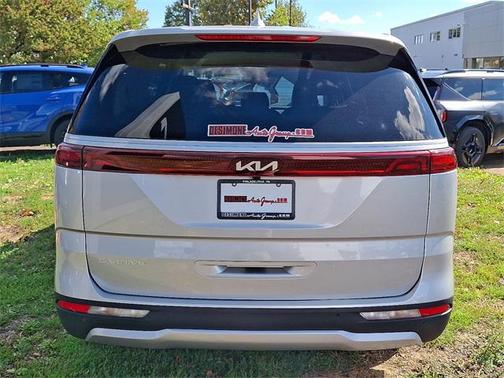 2023 Kia Carnival LX