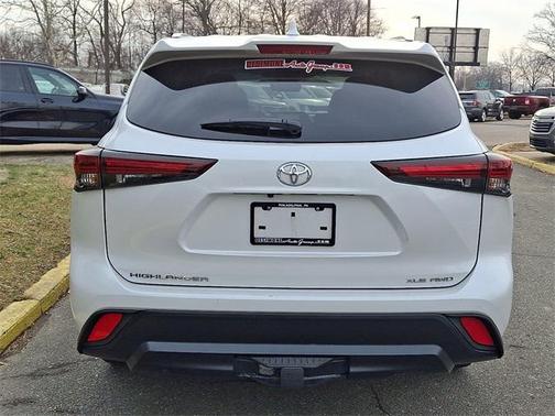 2024 Toyota Highlander XLE