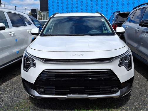2025 Kia Niro SX