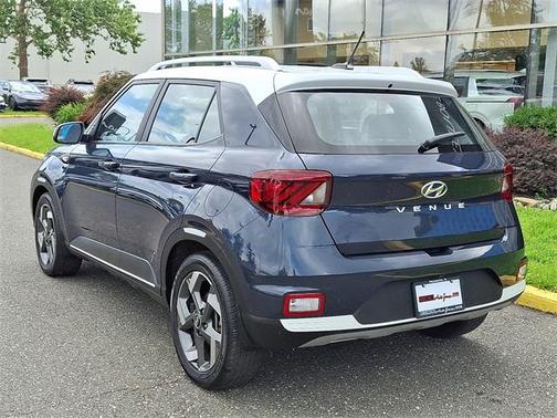 2023 Hyundai VENUE Limited