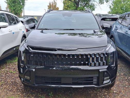 Ebony Black 2027 Kia Sportage X-Line
