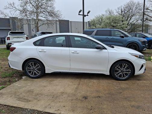 Snow White Pearl 2023 Kia Forte GT-Line