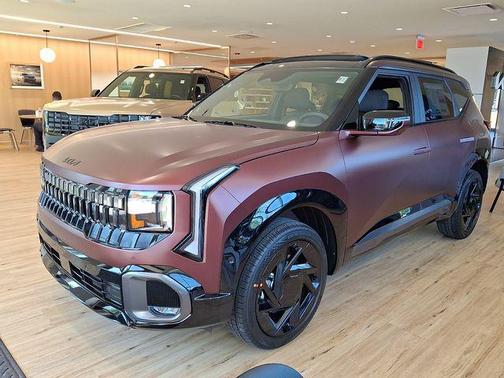 Magma Red 2027 Kia Seltos X-Line SX