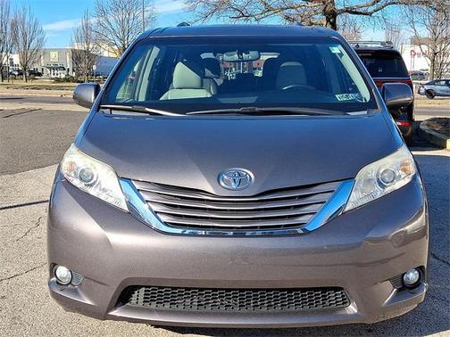 2017 Toyota Sienna SE