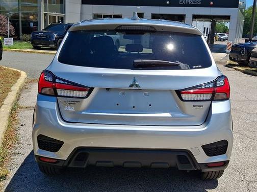 Sterling Silver Metallic 2023 Mitsubishi Outlander Sport 2.0 LE