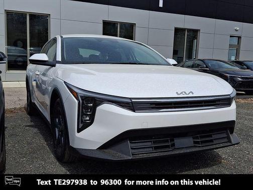 Snow White Pearl 2026 Kia K4 LXS
