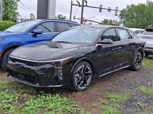 2025 Kia K4 GT-Line