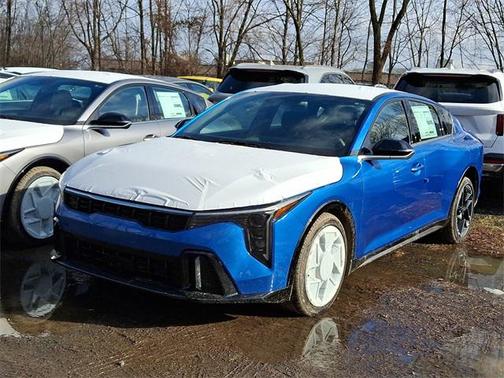 2025 Kia K4 GT-Line