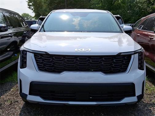 2025 Kia Sorento LX