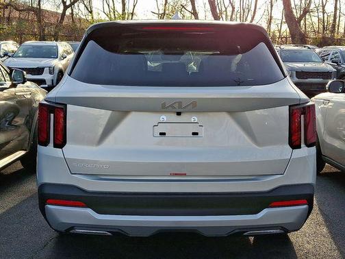 Ivory Silver 2026 Kia Sorento LX