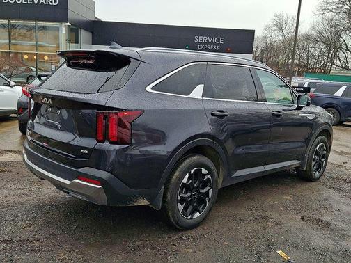 2025 Kia Sorento S