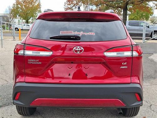 2025 Toyota Corolla Cross LE