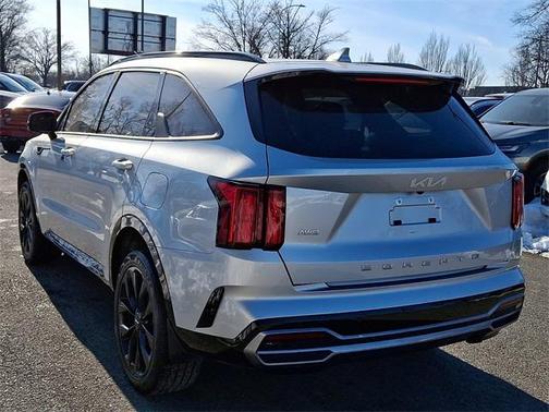 2022 Kia Sorento SX