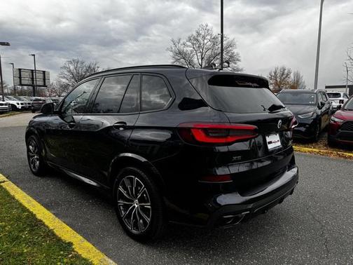 2023 BMW X5 M50i