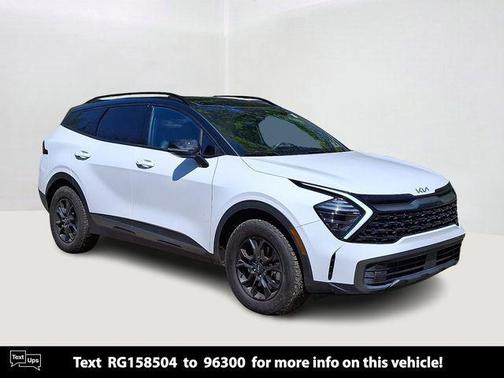 Glacier White Pearl/Ebony Black Roof 2024 Kia Sportage X-Pro