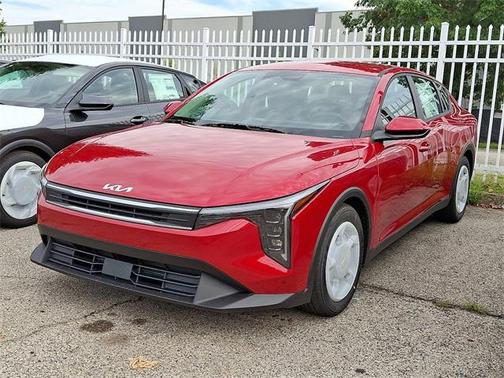2025 Kia K4 LXS