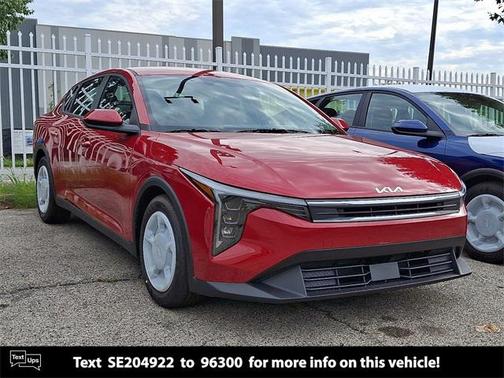 2025 Kia K4 LXS