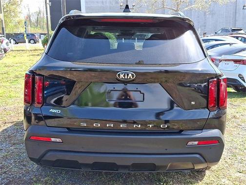 2021 Kia Sorento S