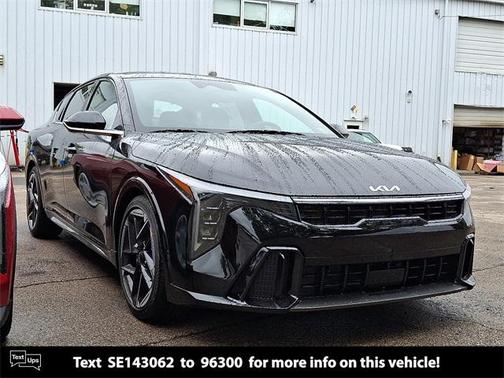 2025 Kia K4 GT-Line