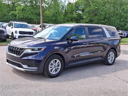 2024 Kia Carnival LX