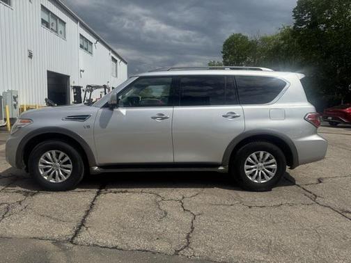 2017 Nissan Armada SV