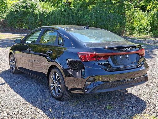 Aurora Black 2023 Kia Forte LXS