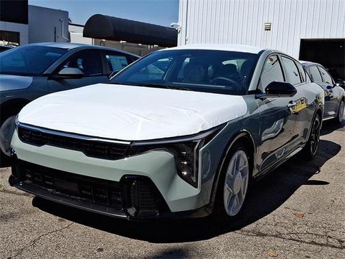 2025 Kia K4 GT-Line