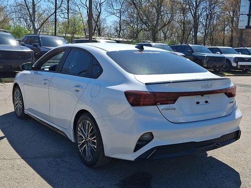 Snow White Pearl 2022 Kia Forte GT-Line