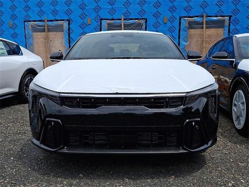 2025 Kia K4 GT-Line Turbo