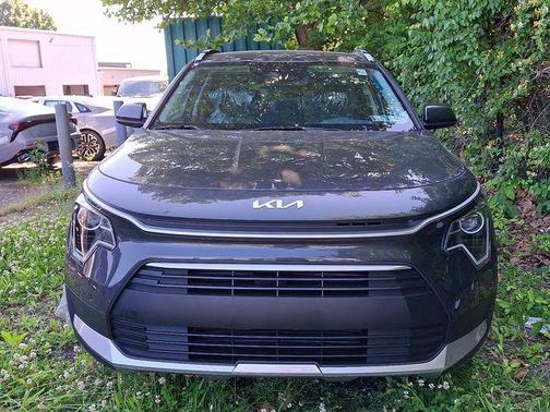 Gray 2026 Kia Niro LX