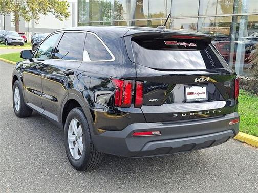 2022 Kia Sorento LX