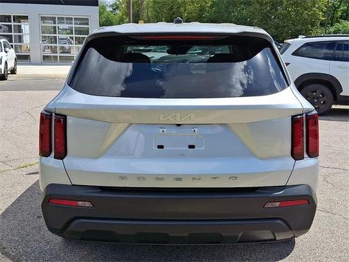 2022 Kia Sorento LX