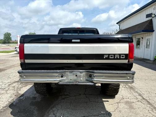 1994 Ford F-150 117'' WB 4WD