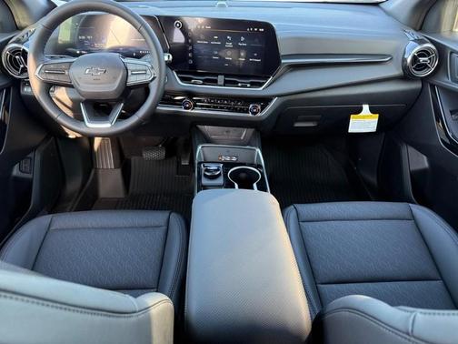 Summit White / White 2026 Chevrolet Equinox LT